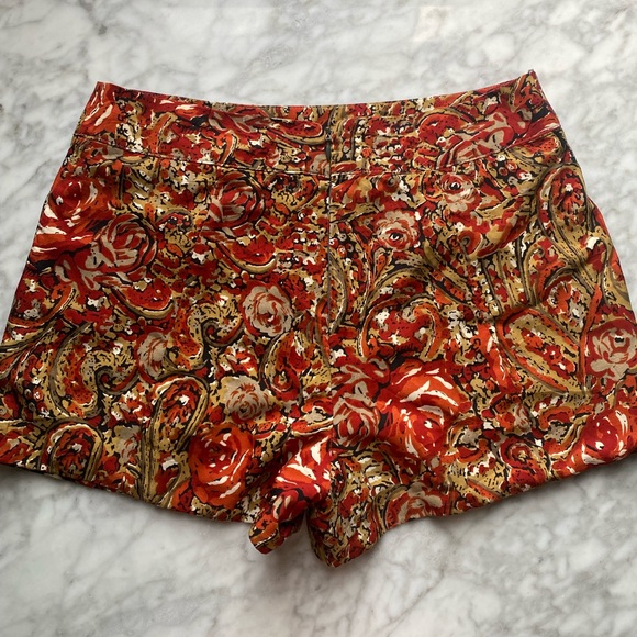 Preloved for HR Shorts - Picture 2 of 3